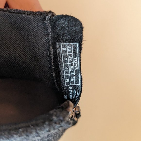 Toms boots / booties - size 9 - Picture 3 of 5